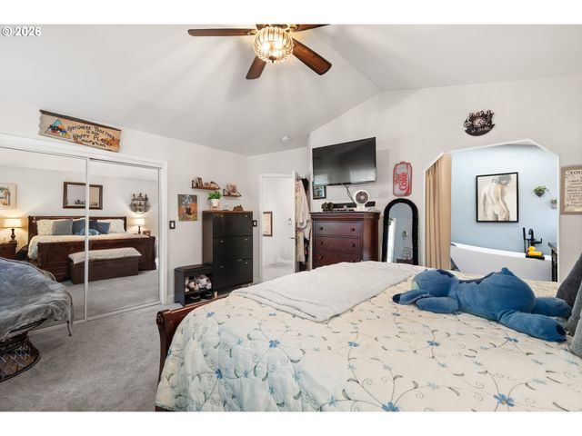 182 Se ANDERSON Ln, Gresham, OR 97080
