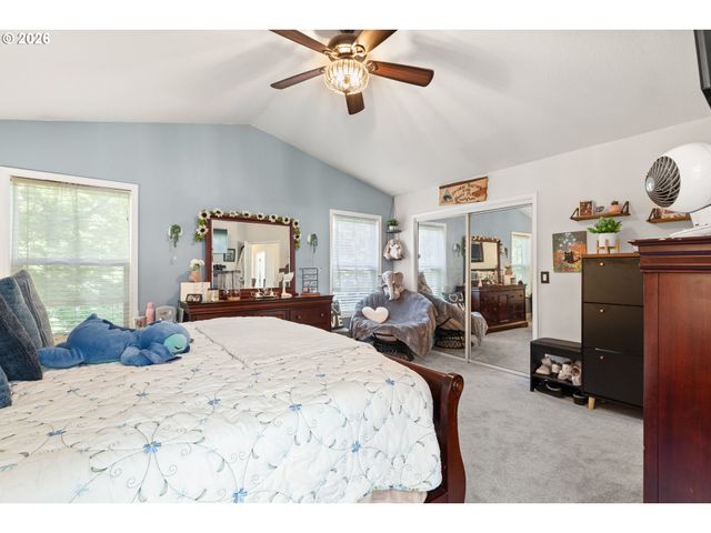 182 Se ANDERSON Ln, Gresham, OR 97080