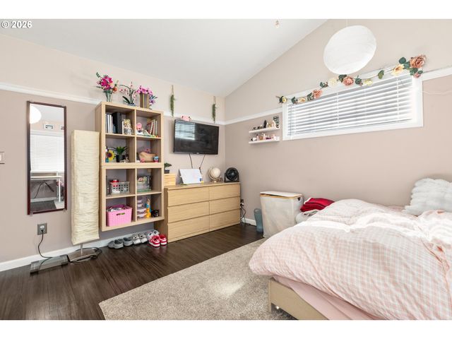 182 Se ANDERSON Ln, Gresham, OR 97080