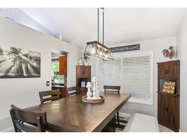 182 Se ANDERSON Ln, Gresham, OR 97080