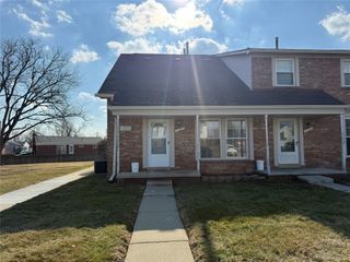 28404 Longmeadow Lane, Brownstown Charter Township, MI 48183