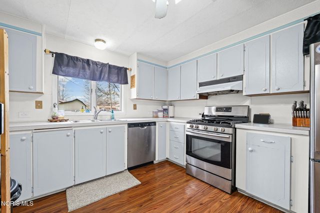 1005 W College Avenue, Woodville, OH 43469