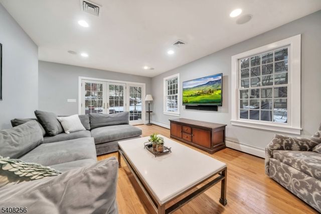 56 Magnolia Ave, Tenafly Boro, NJ 07670