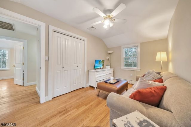 56 Magnolia Ave, Tenafly Boro, NJ 07670