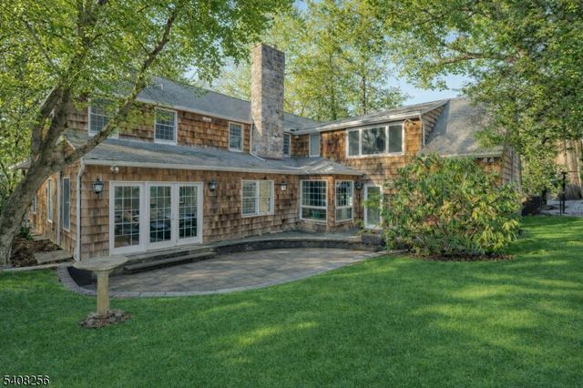 56 Magnolia Ave, Tenafly Boro, NJ 07670