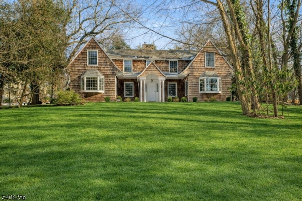 56 Magnolia Ave, Tenafly Boro, NJ 07670