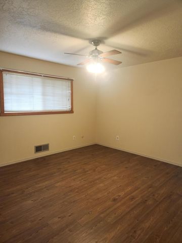 8505 HANNETT Avenue NE, Albuquerque, NM 87112