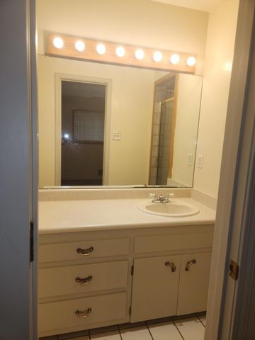 8505 HANNETT Avenue NE, Albuquerque, NM 87112