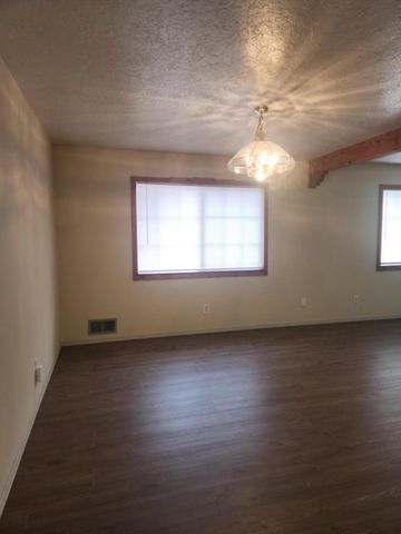 8505 HANNETT Avenue NE, Albuquerque, NM 87112