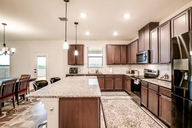 1924 Stringer PASS, Leander, TX 78641