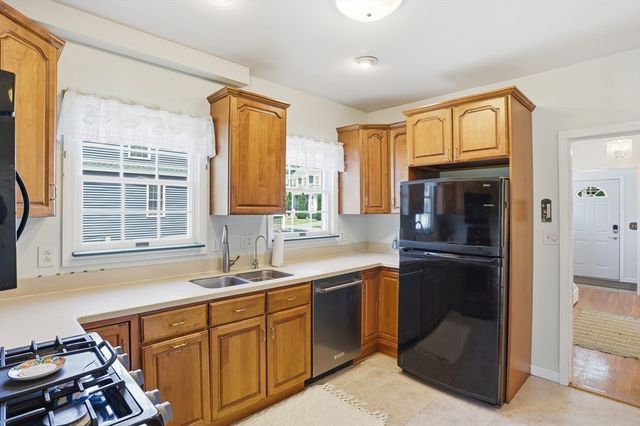 47 Bingham Ave, Dedham, MA 02026