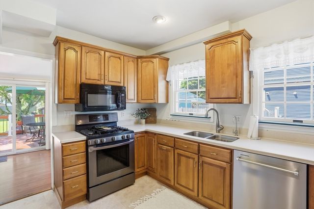 47 Bingham Ave, Dedham, MA 02026