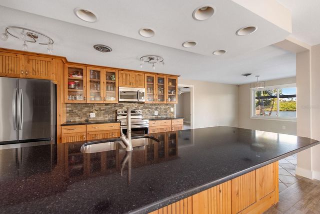 300 E BAY HEIGHTS AVENUE, Englewood, FL 34223