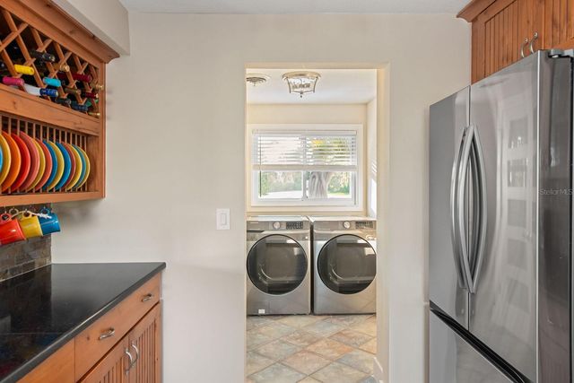 300 E BAY HEIGHTS AVENUE, Englewood, FL 34223