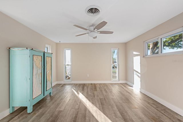 300 E BAY HEIGHTS AVENUE, Englewood, FL 34223