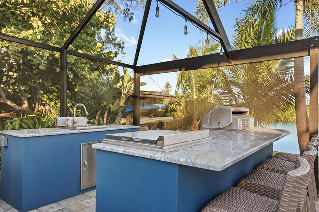 300 E BAY HEIGHTS AVENUE, Englewood, FL 34223