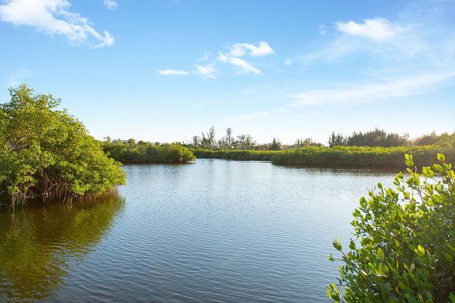 300 E BAY HEIGHTS AVENUE, Englewood, FL 34223