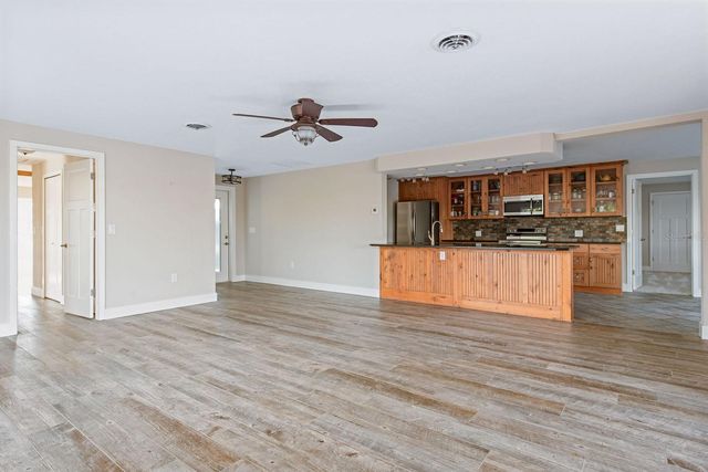 300 E BAY HEIGHTS AVENUE, Englewood, FL 34223