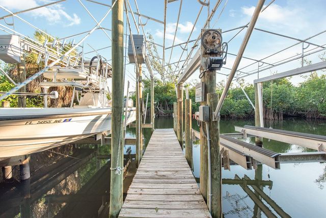 300 E BAY HEIGHTS AVENUE, Englewood, FL 34223