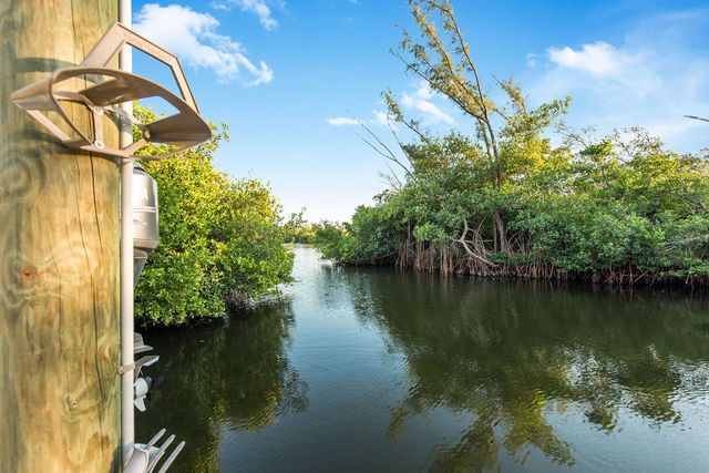 300 E BAY HEIGHTS AVENUE, Englewood, FL 34223