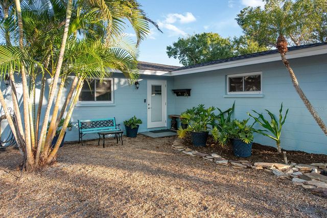 300 E BAY HEIGHTS AVENUE, Englewood, FL 34223