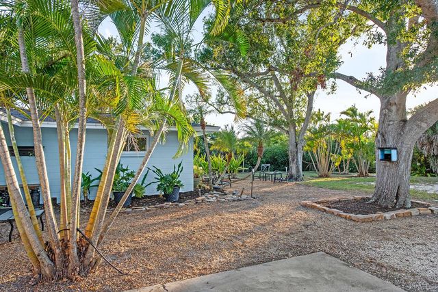 300 E BAY HEIGHTS AVENUE, Englewood, FL 34223