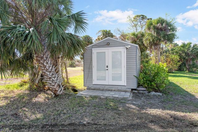 300 E BAY HEIGHTS AVENUE, Englewood, FL 34223