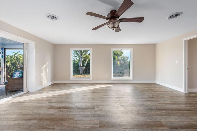 300 E BAY HEIGHTS AVENUE, Englewood, FL 34223