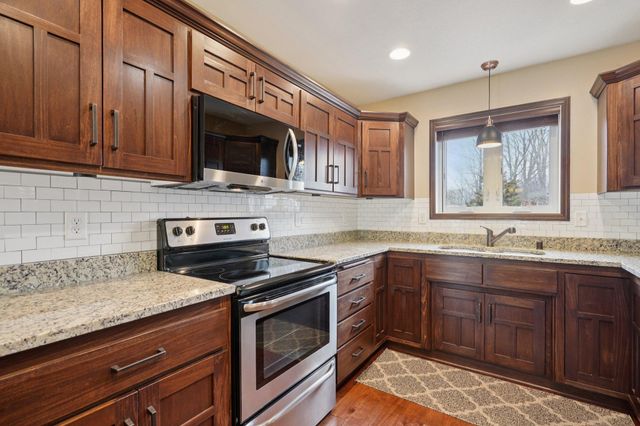 1076 244th Avenue NE, East Bethel, MN 55005