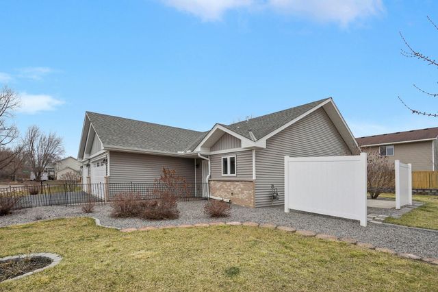 1076 244th Avenue NE, East Bethel, MN 55005