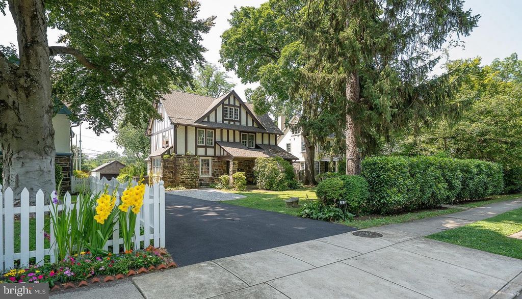 282 HATHAWAY LN, WYNNEWOOD, PA 19096 — exterior