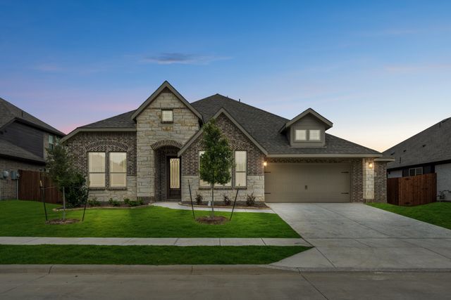 403 Chestnut Lane, Glenn Heights, TX 75154