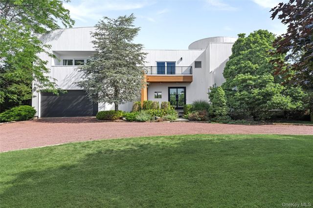 12 Bay Meadow Lane, Westhampton, NY 11977