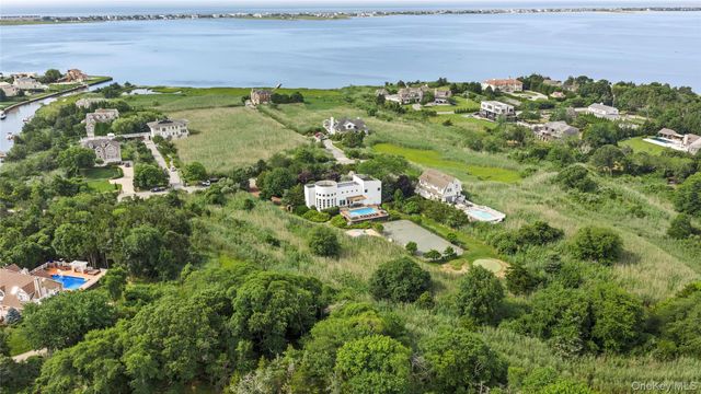 12 Bay Meadow Lane, Westhampton, NY 11977
