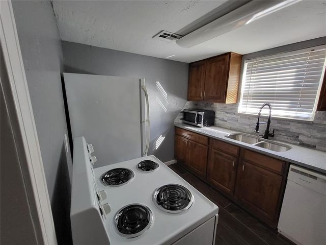 1827 E Lindsey Street 3, Norman, OK 73071