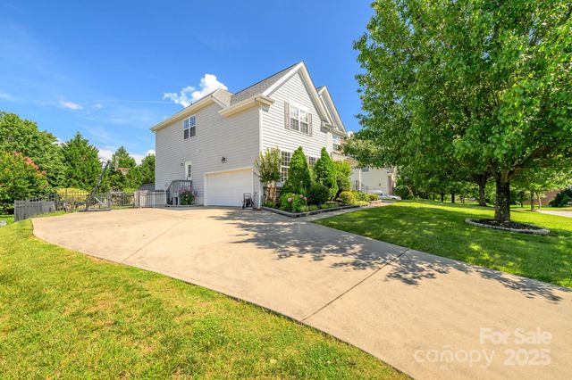 7737 Pleasant Valley Drive, Harrisburg, NC 28075