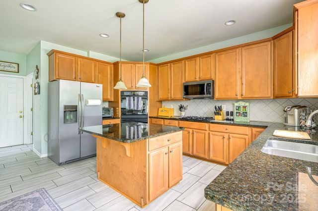 7737 Pleasant Valley Drive, Harrisburg, NC 28075
