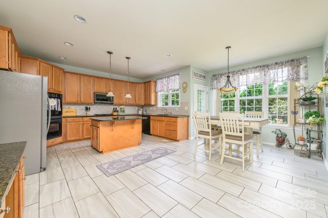7737 Pleasant Valley Drive, Harrisburg, NC 28075