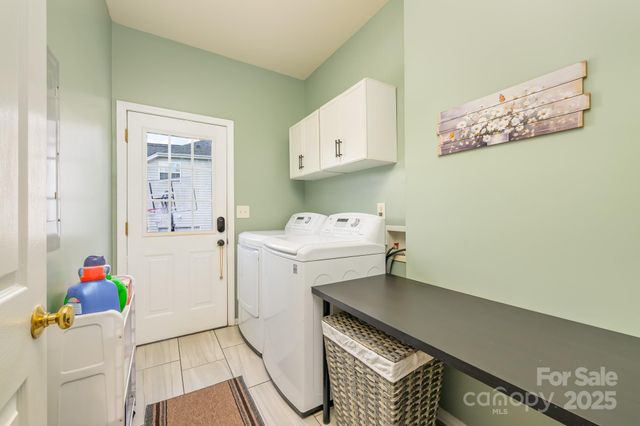 7737 Pleasant Valley Drive, Harrisburg, NC 28075