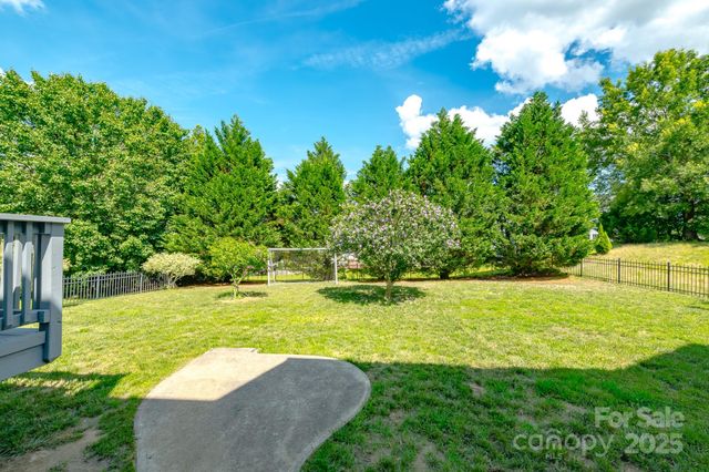 7737 Pleasant Valley Drive, Harrisburg, NC 28075