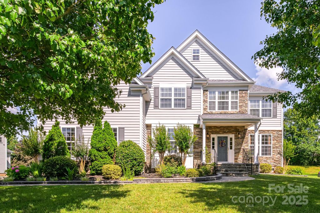 7737 Pleasant Valley Drive, Harrisburg, NC 28075