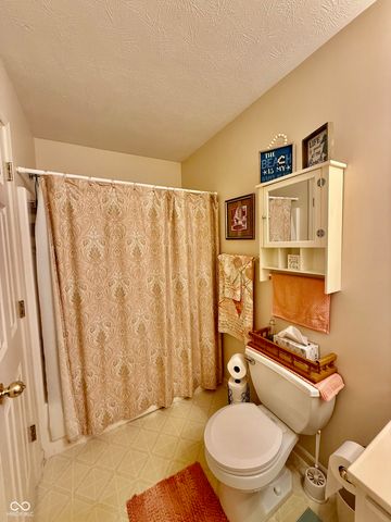 96 N Deer Cliff Drive, Crawfordsville, IN 47933