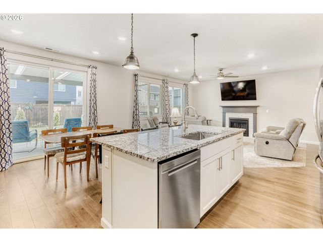 1658 36TH Pl, Forest Grove, OR 97116