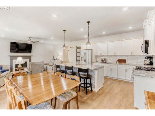 1658 36TH Pl, Forest Grove, OR 97116