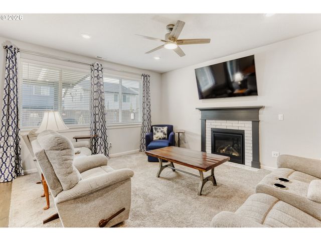 1658 36TH Pl, Forest Grove, OR 97116