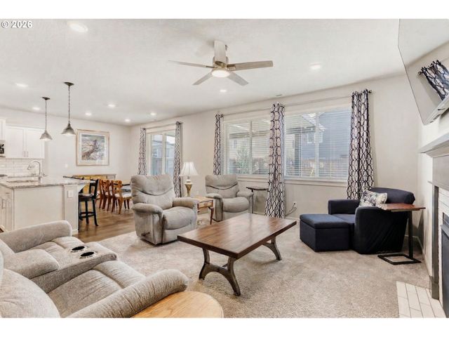 1658 36TH Pl, Forest Grove, OR 97116