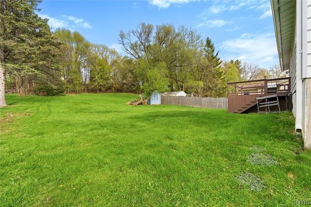 303 Crestwood Drive, Camillus, NY 13031