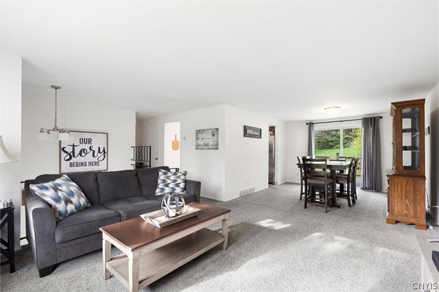 303 Crestwood Drive, Camillus, NY 13031
