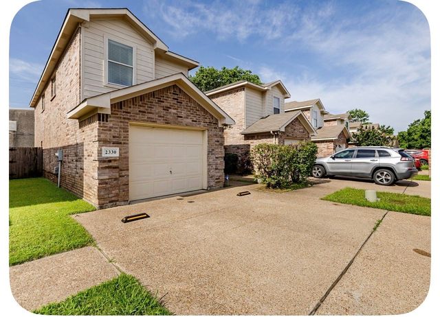 2330 Kingsway Drive, Arlington, TX 76012