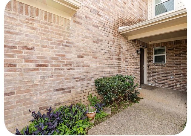 2330 Kingsway Drive, Arlington, TX 76012